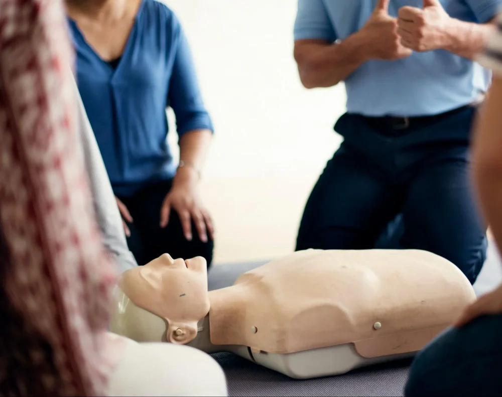 ใครควรอบรม CPR ที่สุด